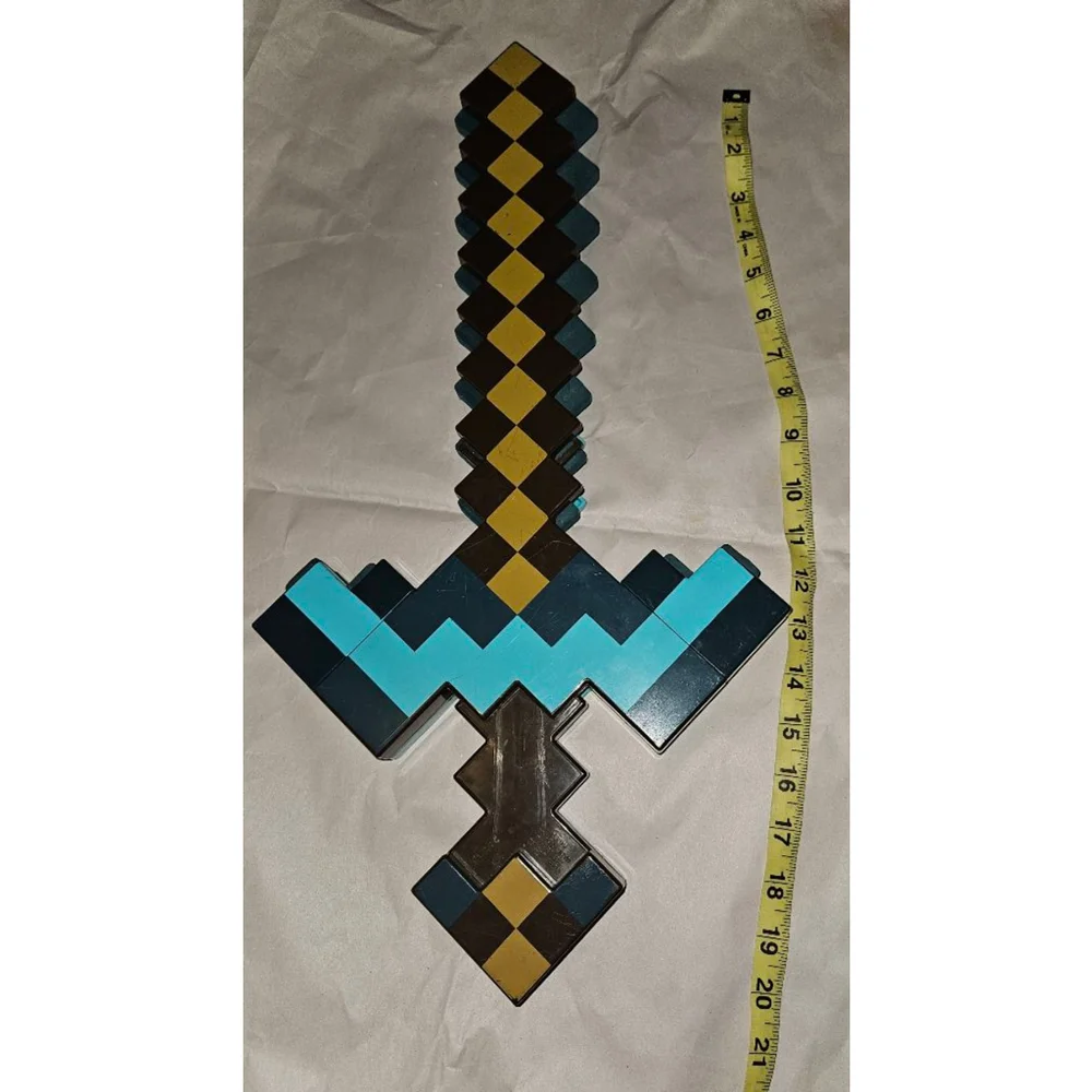 Mattel Minecraft Transforming Diamond Toy Sword Action Figure Toy Role Play - Picture 6 of 7
